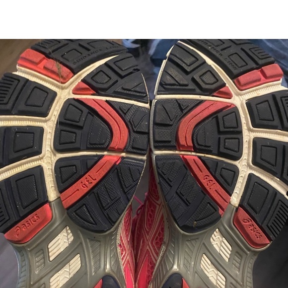 Pink ASICS - Picture 7 of 7